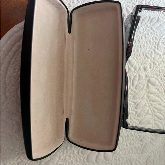 Tweety Red Tort Frames - Picture 6 of 8